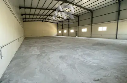 Warehouse - Studio - 7+ Bathrooms for rent in Industrial Area 4 - Industrial Area - Industrial Area - Doha
