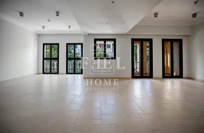 Empty Room image for: Townhouse - 2 Bedrooms - 3 Bathrooms for sale in Chateau - Qanat Quartier - The Pearl Island - Doha, Image 1