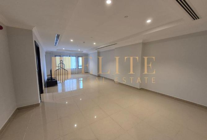 940741 - Property Image 2