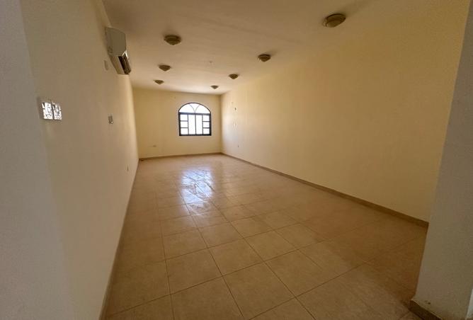 943437 - Property Main Image