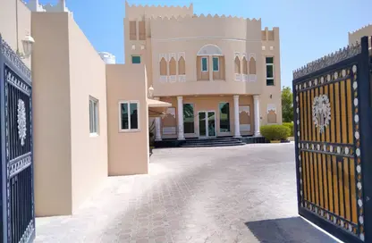 Villa - 5 Bedrooms - 6 Bathrooms for rent in West Bay Lagoon - Doha