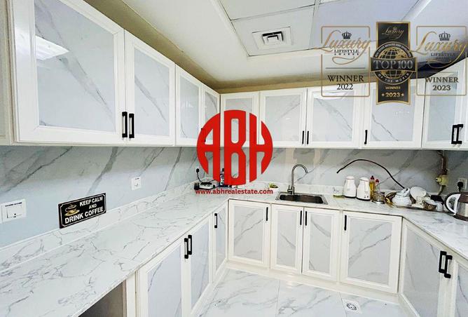 955220 - Property Image 3