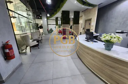 Retail - Studio - 7+ Bathrooms for rent in Marina Tower 02 - Marina District - Lusail