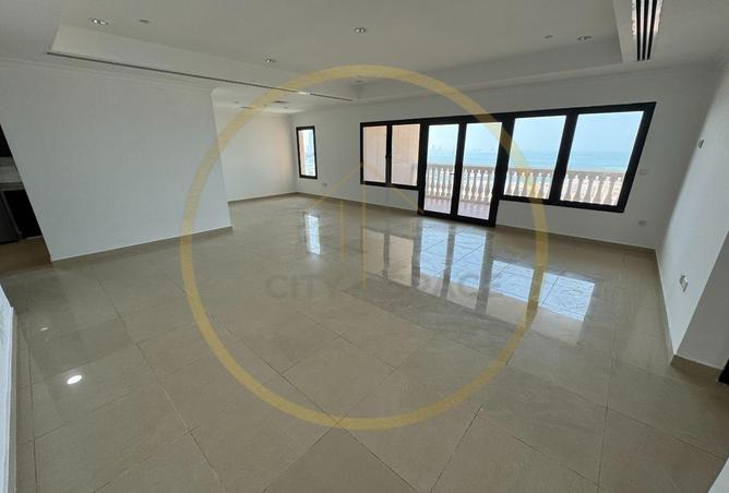 930573 - Property Image 2