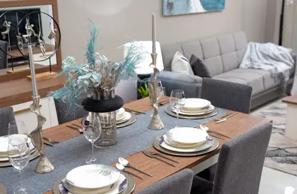 شقة - 4 غرف نوم - 3 حمامات للايجار في 28 قرية إزدان - قرية إزدان - الوكرة