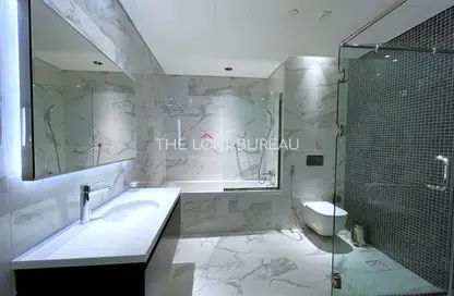 Apartment - 1 Bedroom - 2 Bathrooms for rent in Crystal Residence - The Pearl Island - Doha