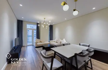 Apartment - 2 Bedrooms - 2 Bathrooms for rent in Floresta Gardens - Floresta Gardens - The Pearl Island - Doha