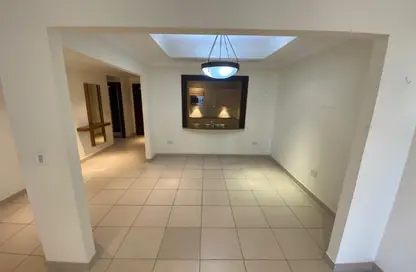 Apartment - 1 Bedroom - 2 Bathrooms for rent in West Porto Drive - Porto Arabia - The Pearl Island - Doha