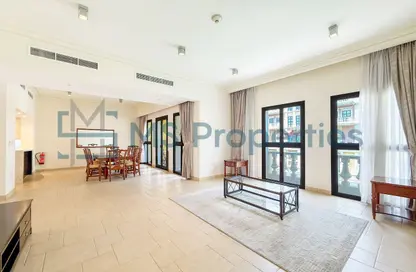 Townhouse - 3 Bedrooms - 5 Bathrooms for rent in Waterfront Townhouses - Qanat Quartier - The Pearl Island - Doha