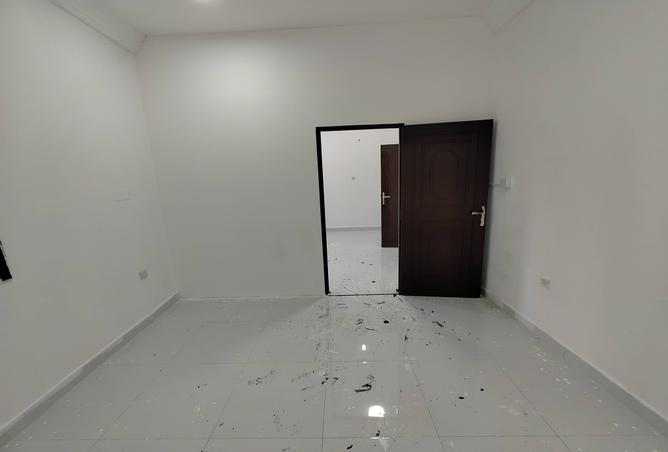 976529 - Property Image 2