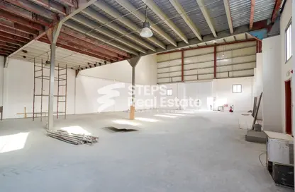 Warehouse - Studio - 1 Bathroom for rent in East Industrial Street - Birkat Al Awamer - Al Wakra