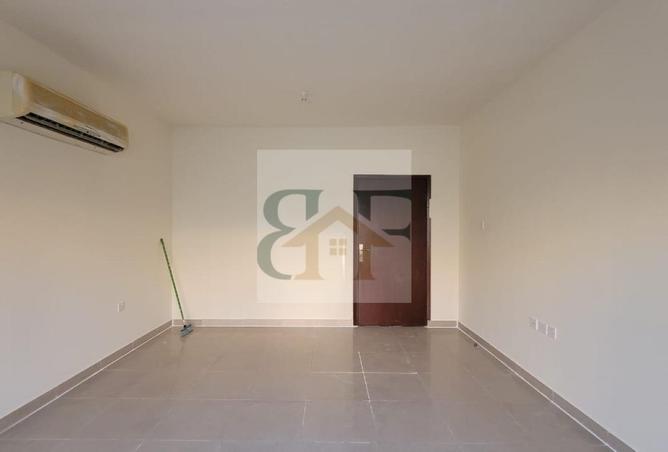 953237 - Property Image 2