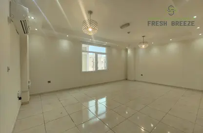 Empty Room image for: Apartment - 2 Bedrooms - 2 Bathrooms for rent in Fereej Bin Mahmoud North - Fereej Bin Mahmoud - Doha, Image 1