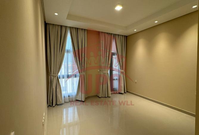 943335 - Property Image 3
