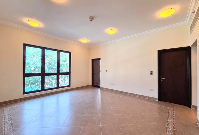 966100 - Property Image 3