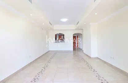 Apartment - 2 Bedrooms - 2 Bathrooms for rent in West Porto Drive - Porto Arabia - The Pearl Island - Doha