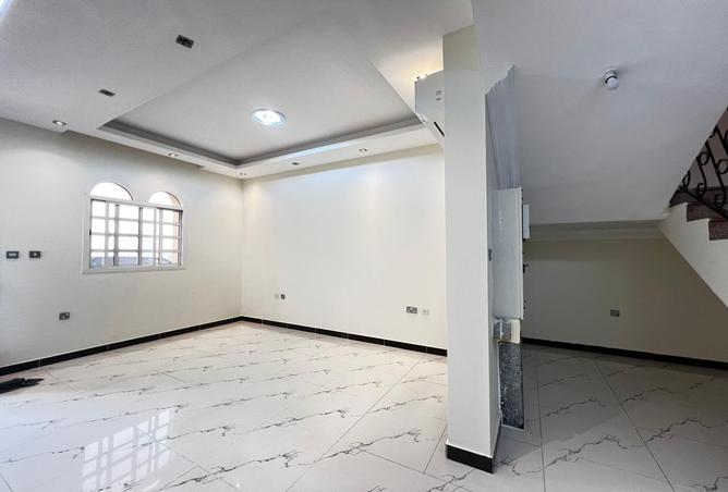 993563 - Property Image 3