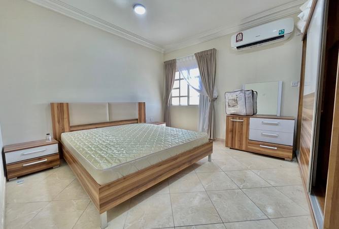 941342 - Property Image 2