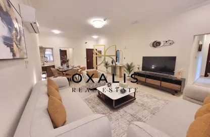 Apartment - 2 Bedrooms - 2 Bathrooms for rent in Al Khazin Street - Madinat Khalifa South - Madinat Khalifa - Doha