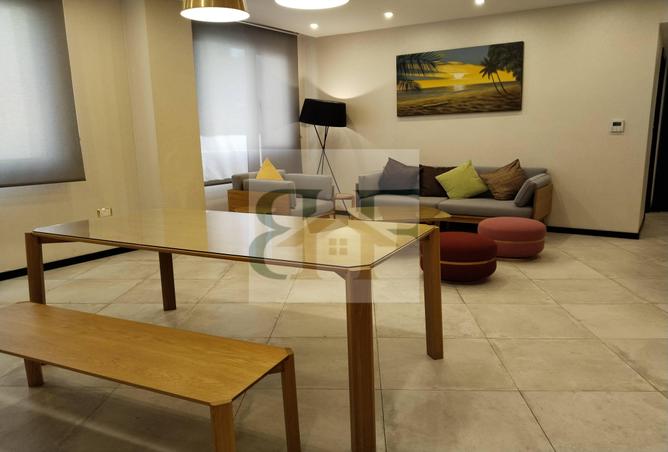 953221 - Property Image 2