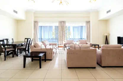 Apartment - 2 Bedrooms - 2 Bathrooms for rent in Central Business District - West Bay - Doha