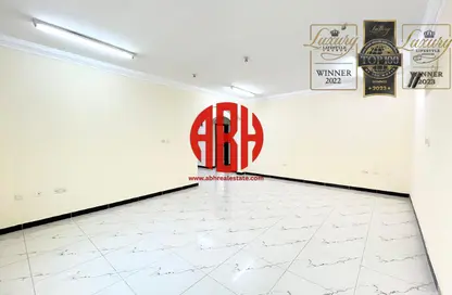 Compound - 5 Bedrooms - 4 Bathrooms for rent in Ain Khaled Villas - Ain Khaled - Doha