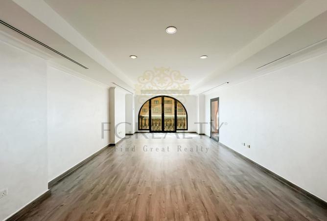 975221 - Property Main Image