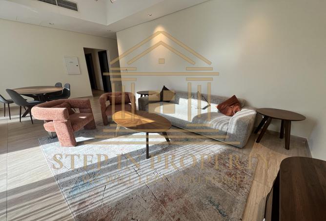 964123 - Property Image 2