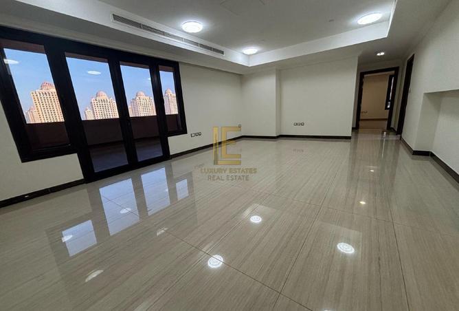 994317 - Property Image 3