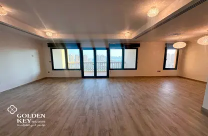 Apartment - 2 Bedrooms - 3 Bathrooms for rent in East Porto Drive - Porto Arabia - The Pearl Island - Doha