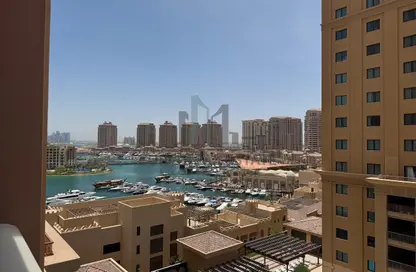 شقة - غرفة نوم - 2 حمامات للبيع في طريق بورتو الشرقي - بورتو أرابيا - جزيرة اللؤلؤة - الدوحة