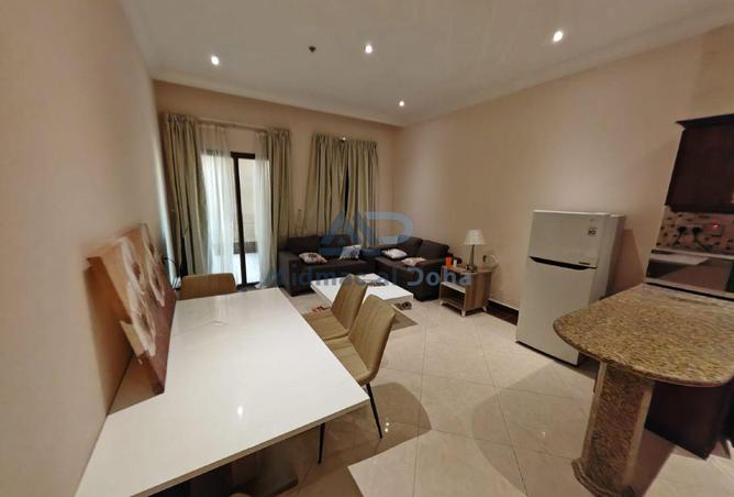 942127 - Property Image 2