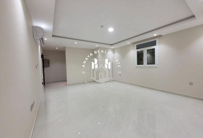 945849 - Property Image 2