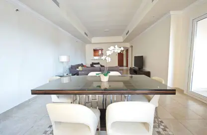 Apartment - 2 Bedrooms - 3 Bathrooms for rent in Tower 10 - Porto Arabia - The Pearl Island - Doha Apartment - 2 Bedrooms - 3 Bathrooms for rent in Tower 10 - Porto Arabia - The Pearl Island - Doha