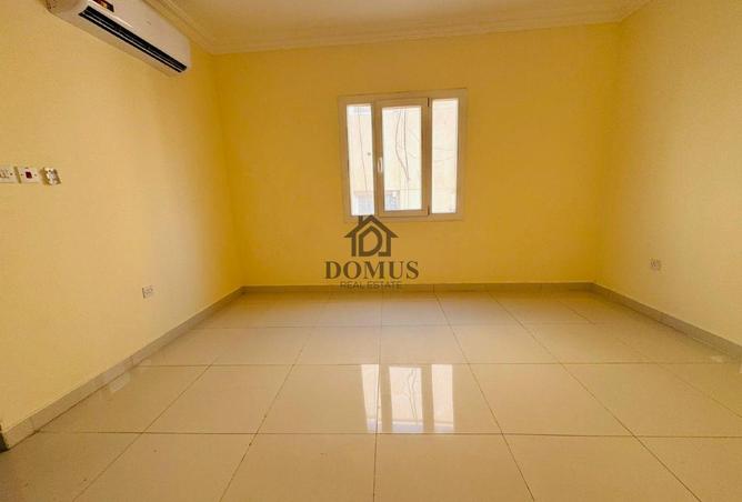 951678 - Property Image 3