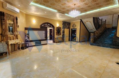 Villa - 7 Bedrooms - 7 Bathrooms for sale in Al Dafna - Al Dafna - Doha