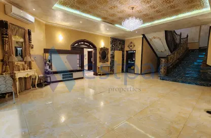 Villa - 7 Bedrooms - 7 Bathrooms for sale in Al Dafna - Al Dafna - Doha