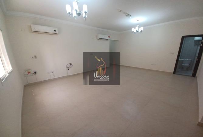 929909 - Property Image 2