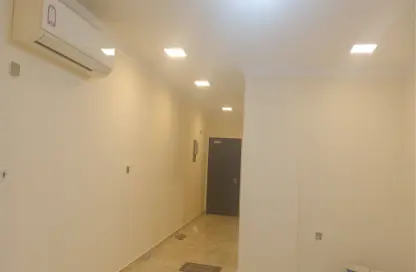 Apartment - 3 Bedrooms - 2 Bathrooms for rent in Al Wakrah - Al Wakra