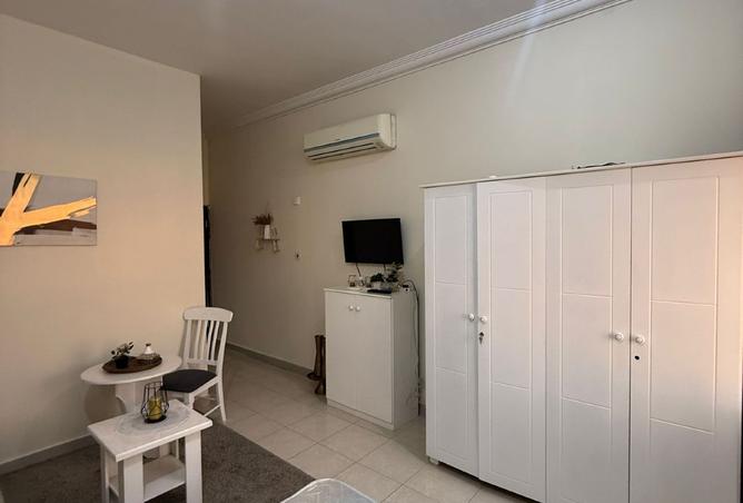 927696 - Property Image 3