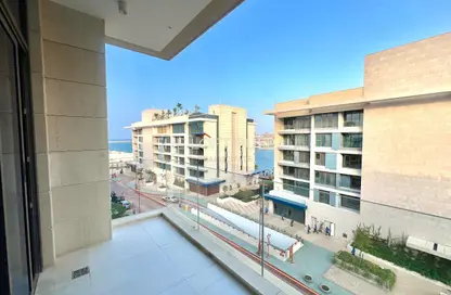 Apartment - 2 Bedrooms - 3 Bathrooms for rent in Gewan Island - The Pearl Island - Doha
