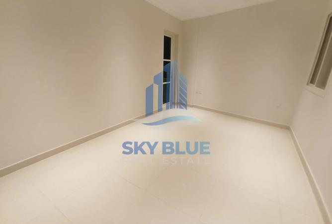 951864 - Property Image 3