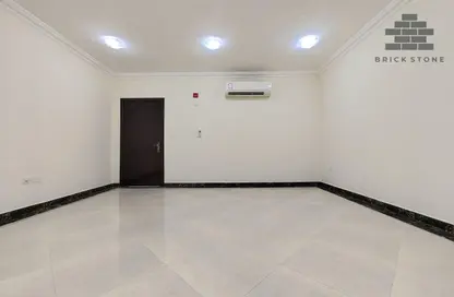 Apartment - 3 Bedrooms - 3 Bathrooms for rent in Muntazah 13 - Al Muntazah - Doha