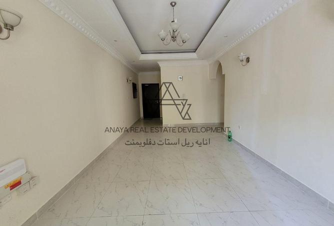 940041 - Property Image 2