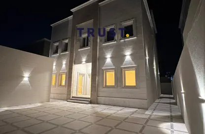 فيلا - 7 غرف نوم - 8 حمامات للبيع في أم قرن - الضعاين