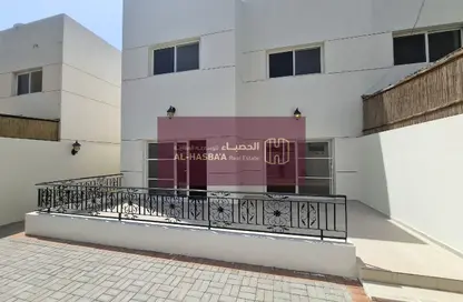 فيلا - 4 غرف نوم - 4 حمامات للايجار في شارع عقبة بن نافع - طريق المطار القديم - الدوحة