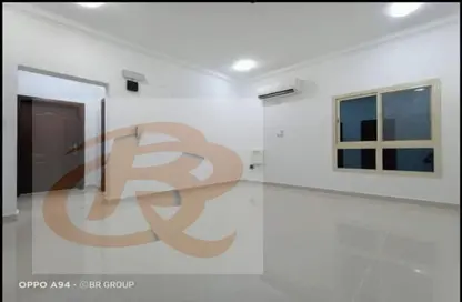 Apartment - 2 Bedrooms - 2 Bathrooms for rent in Bin Omran 35 - Fereej Bin Omran - Doha