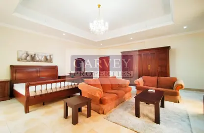 Apartment - Studio - 1 Bathroom for rent in Umm Al Seneem Street - Ain Khaled - Doha