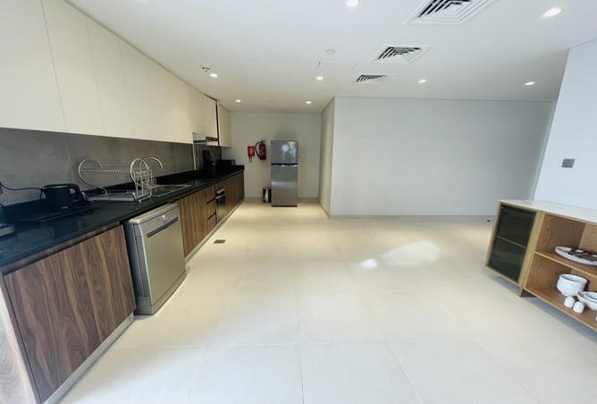 987807 - Property Image 3