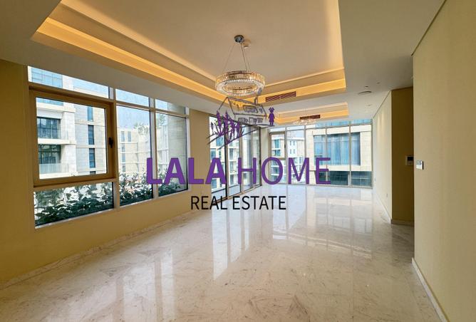 916496 - Property Image 2